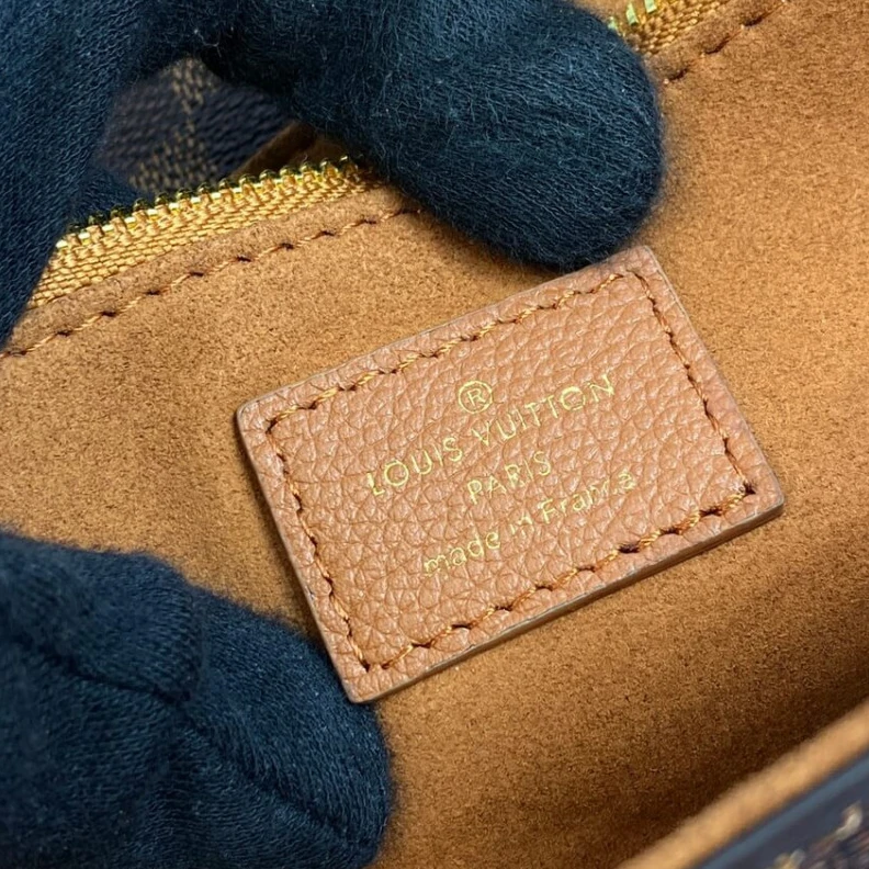 Mythick Magnetic LV Damier Ebene Canvas Vavin PM Caramel