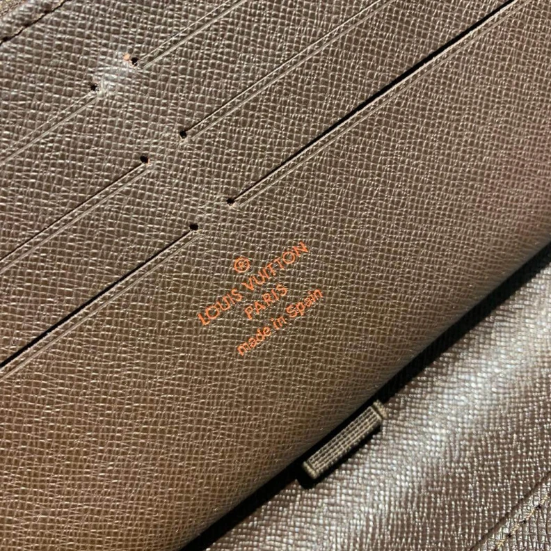 Top lv 1 zipped Louis Vuitton Damier Ebene Canvas Zippy Organizer Wallet