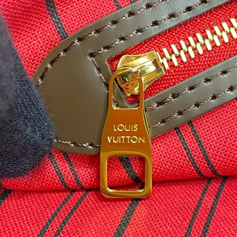 Mythick Snap hook LV Damier Ebene Delightful MM