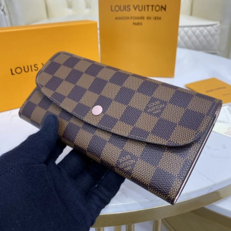Mythick ru 4 credit Louis Vuitton Damier Ebene Emilie Wallet Pink