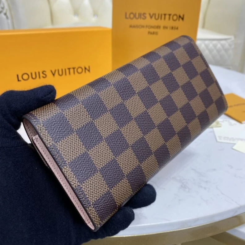 Mythick ru 4 credit Louis Vuitton Damier Ebene Emilie Wallet Pink