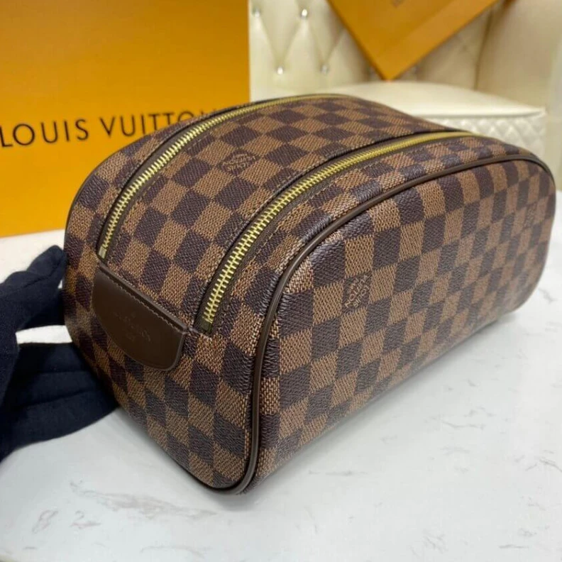 Replica bags lv Double zi Louis Vuitton Damier Ebene King Size Toiletry Bag