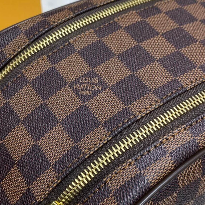 Replica bags lv Double zi Louis Vuitton Damier Ebene King Size Toiletry Bag