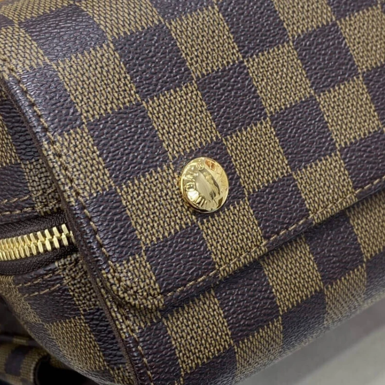Replica bag This fully Louis Vuitton Damier Ebene Naviglio Messenger Bag