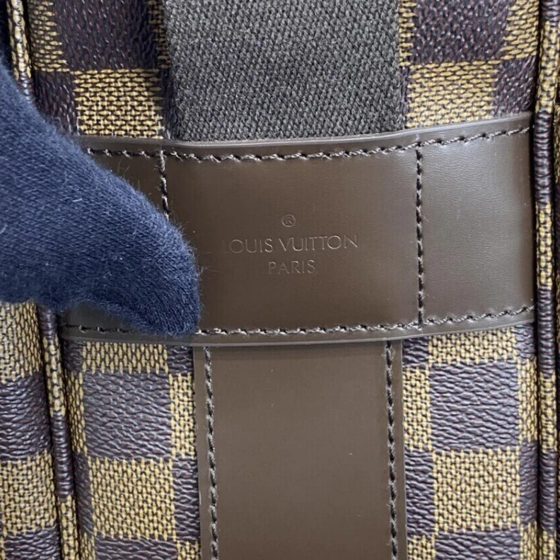 Replica bag This fully Louis Vuitton Damier Ebene Naviglio Messenger Bag