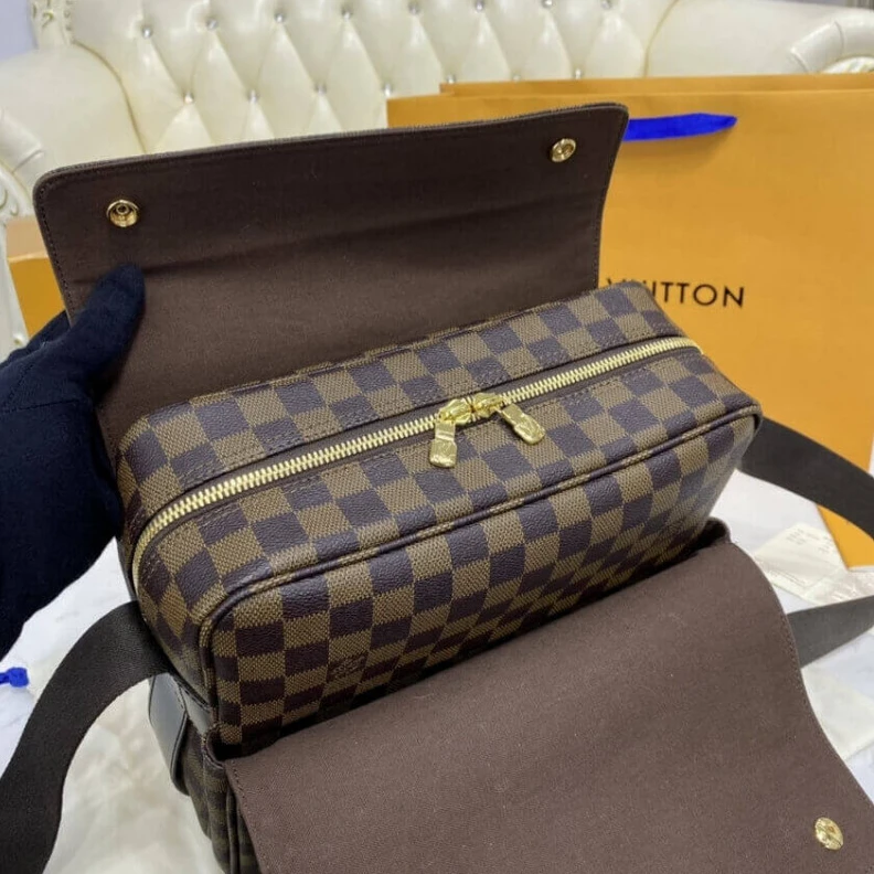 Replica bag This fully Louis Vuitton Damier Ebene Naviglio Messenger Bag