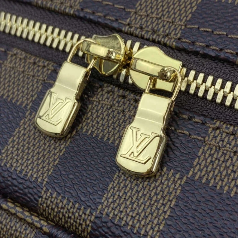 Replica bag This fully Louis Vuitton Damier Ebene Naviglio Messenger Bag