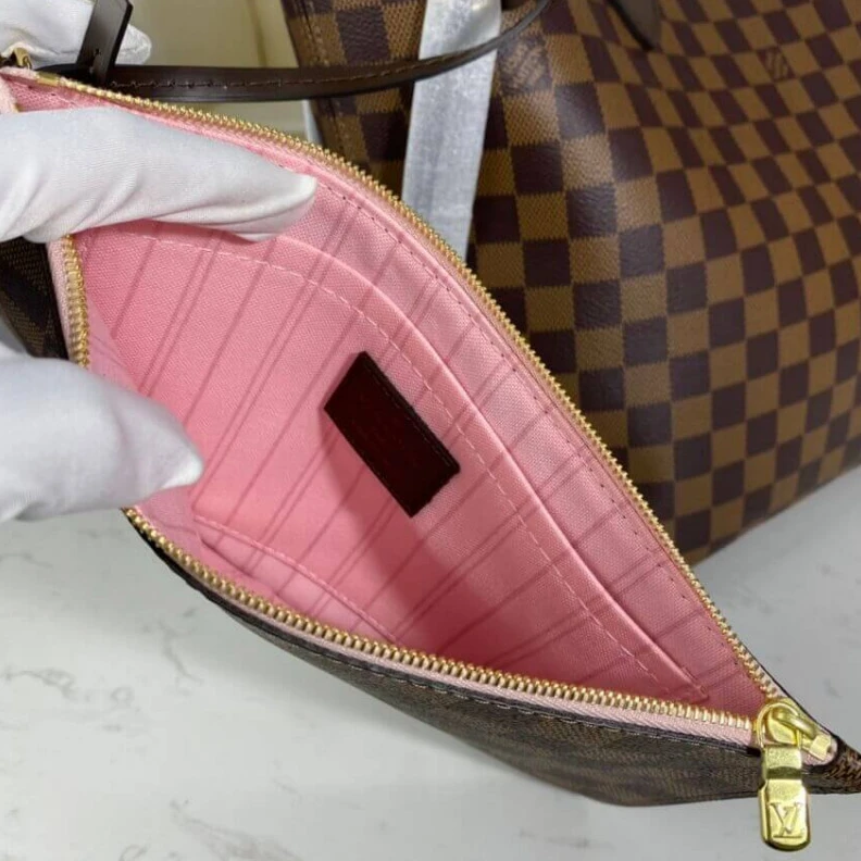 Louis vuitton locations 4 side la Louis Vuitton Damier Ebene Neverfull MM Pink
