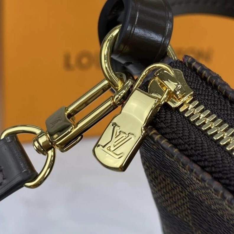 Mythick.ru Golden co Louis Vuitton Damier Ebene Pochette Accessoires