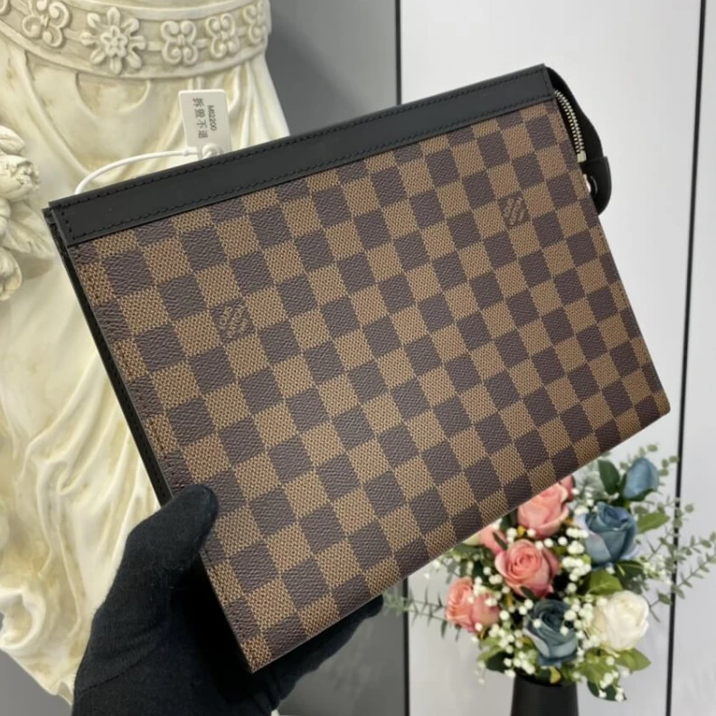 6 interna LV Damier Ebene Pochette Voyage MM