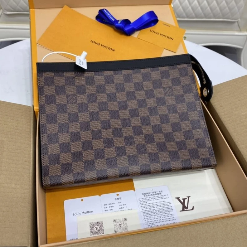Mythick ru 6 interna LV Damier Ebene Pochette Voyage MM