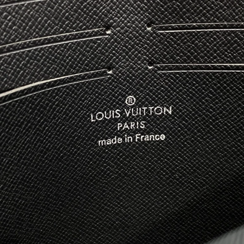 Mythick ru 6 interna LV Damier Ebene Pochette Voyage MM