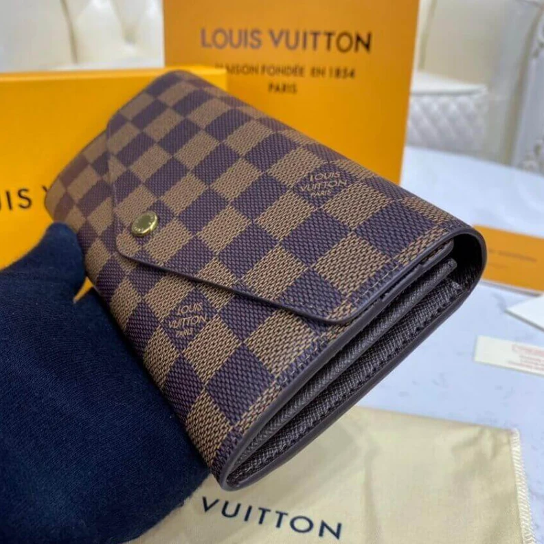 Lv belts replica Press stu Louis Vuitton Damier Ebene Sarah Wallet Brown