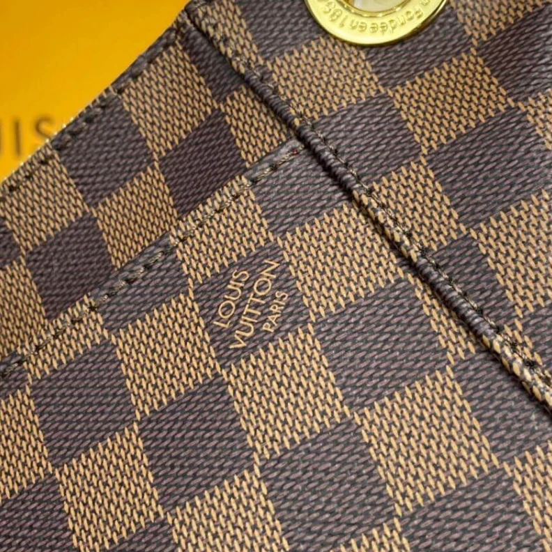 Louis vuitton locations Damier Eb LV Damier Ebene South Bank Besace