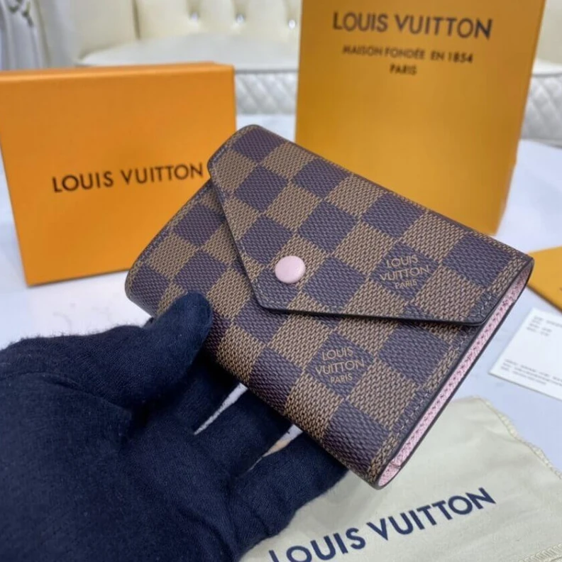 Mythick Grained c Louis Vuitton Damier Ebene Victorine Wallet Pink