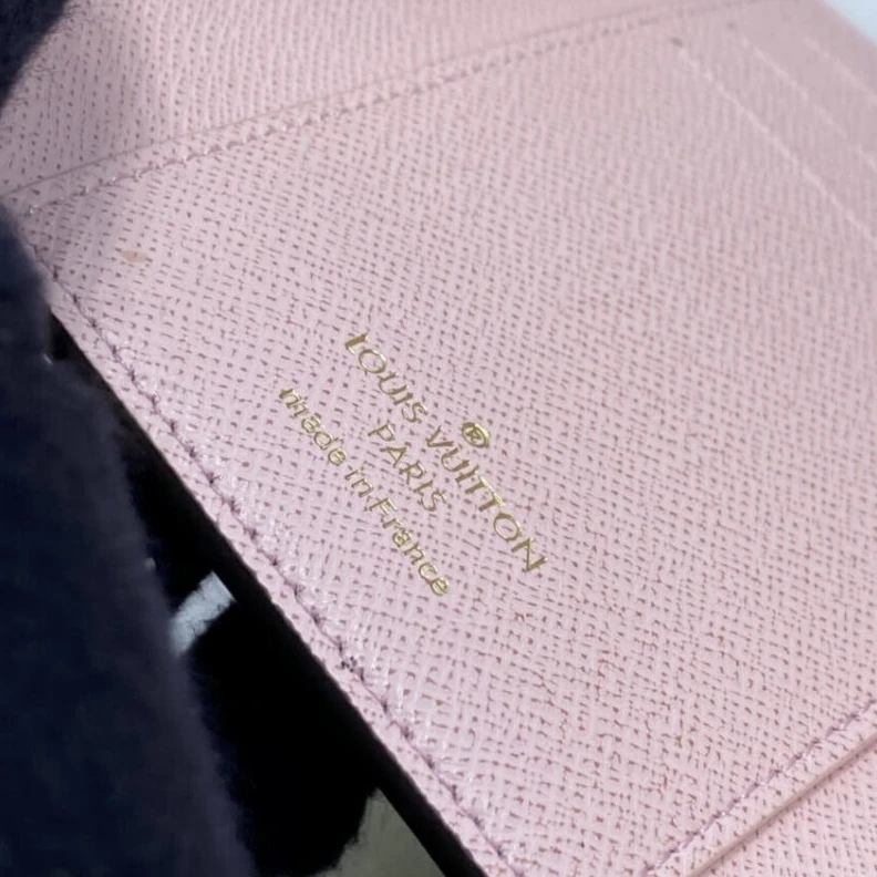 Mythick Grained c Louis Vuitton Damier Ebene Victorine Wallet Pink