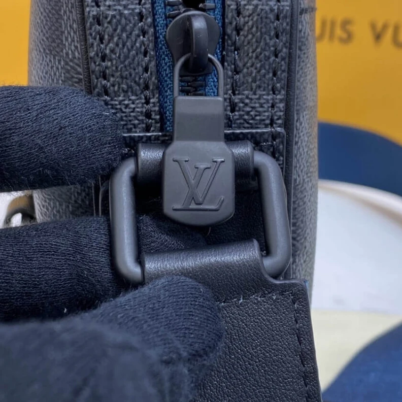 Lv belts replica Textile l Louis Vuitton Damier Graphite Alpha Messenger