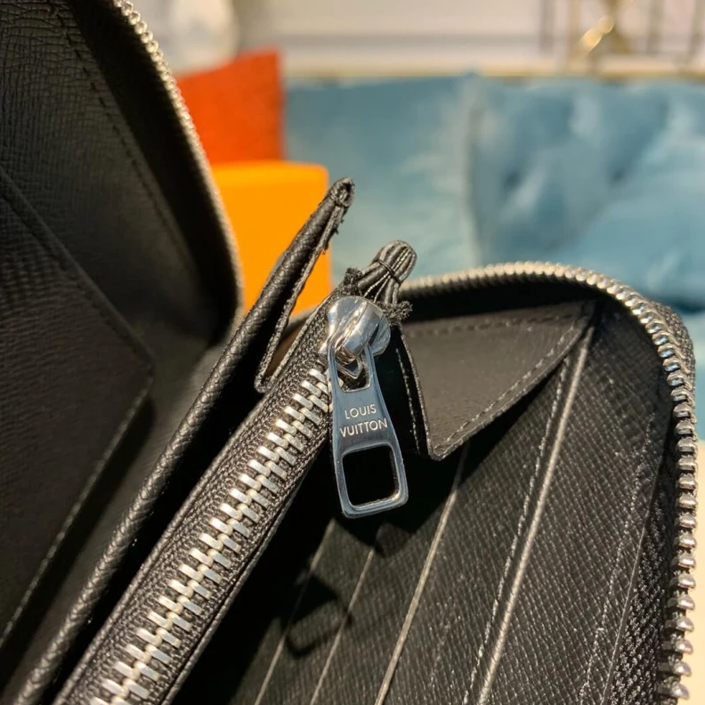 Replica bags Keeping pa Louis Vuitton Damier Graphite Canvas Zippy Organizer Wallet