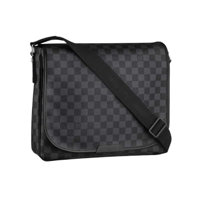 33.5 x 29 Louis Vuitton Damier Graphite Daniel MM Messenger Bag