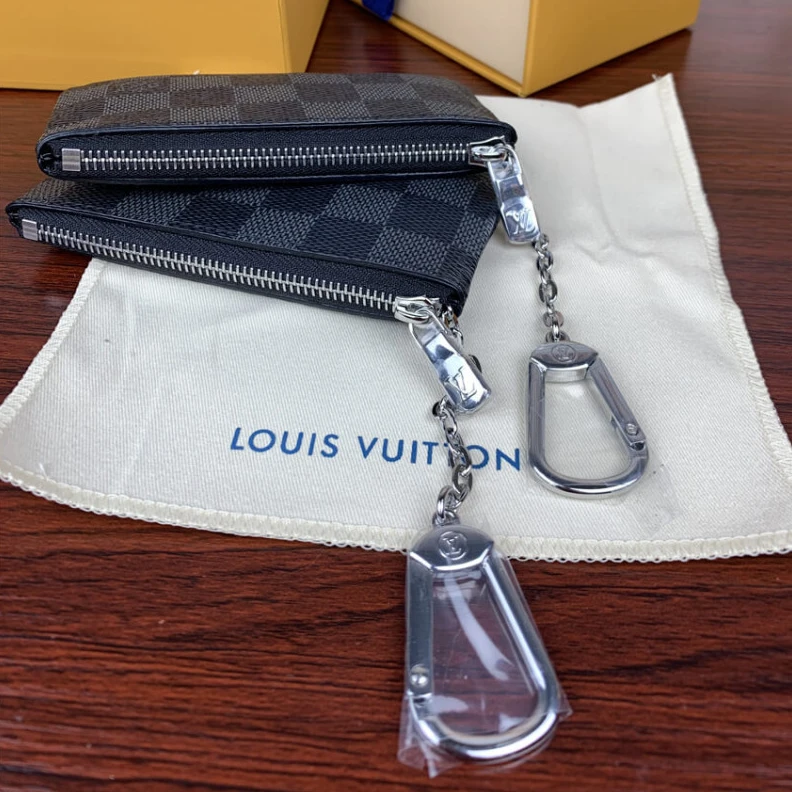 Mythick ru Key ring Louis Vuitton Damier Graphite Key Pouch