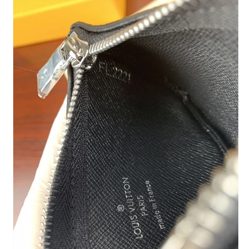 Mythick ru Key ring Louis Vuitton Damier Graphite Key Pouch