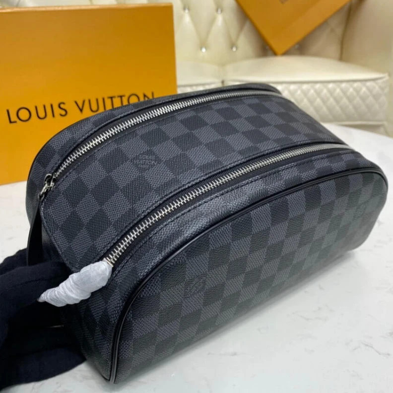 Lv belts replica Double zi Louis Vuitton Damier Graphite King Size Toiletry Bag