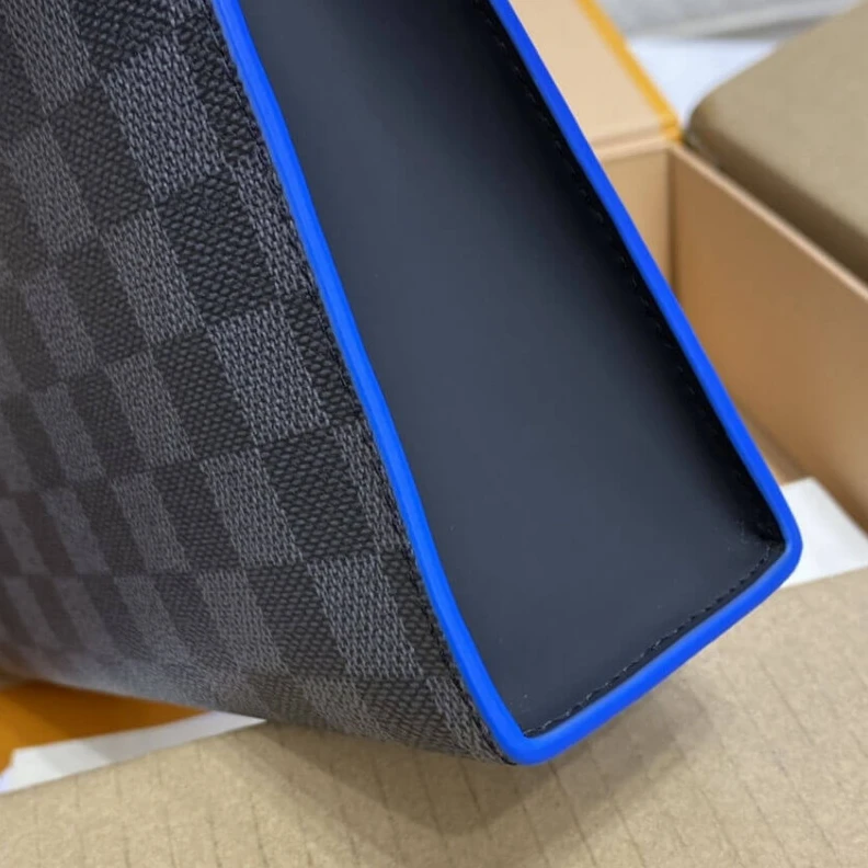 Lv belts replica The versat Louis Vuitton Damier Graphite Pochette Voyage MM
