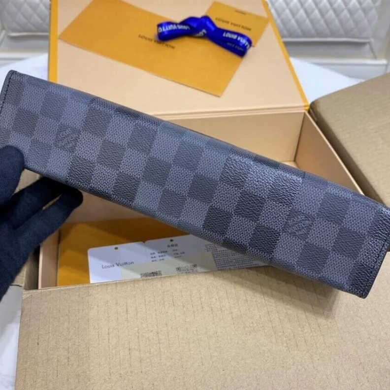 Mythick.ru Blue Dami Louis Vuitton Damier Graphite Pochette Voyage MM