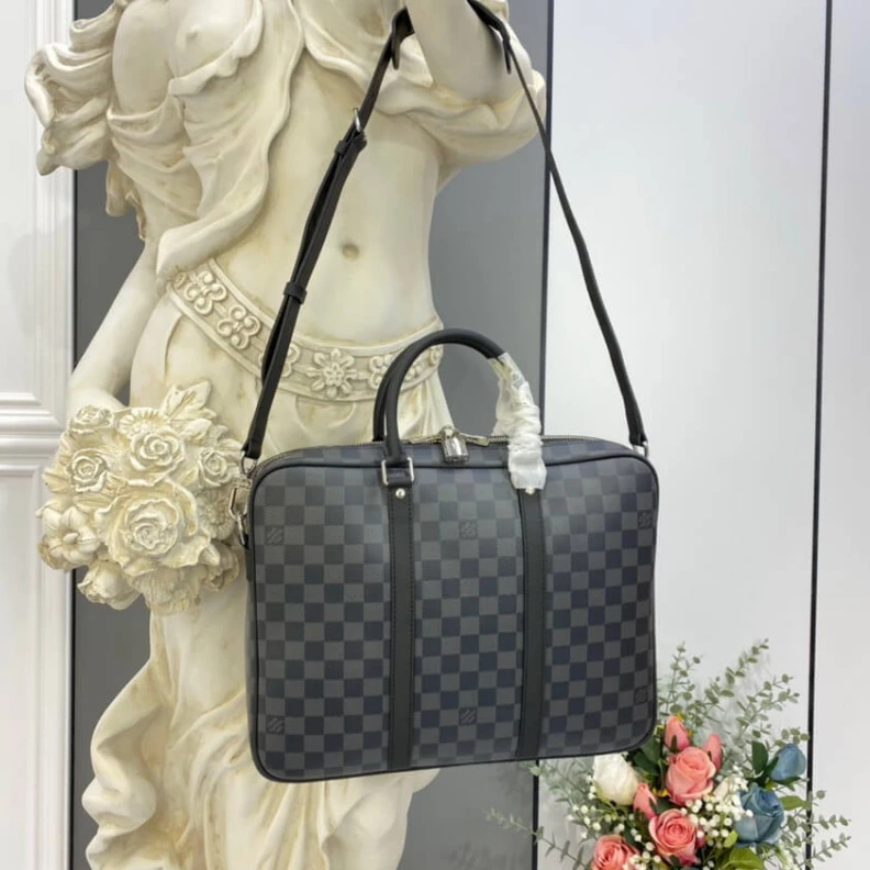 Mythick.ru Handle:Do Louis Vuitton Damier Graphite Porte-Documents Voyage PM