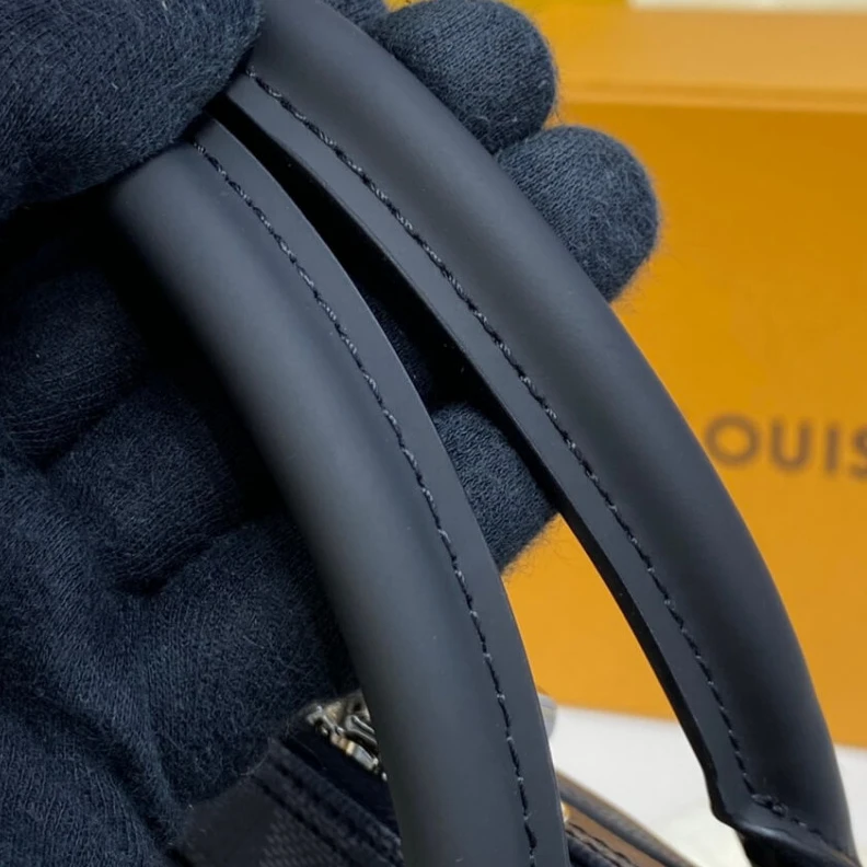 Mythick.ru Handle:Do Louis Vuitton Damier Graphite Porte-Documents Voyage PM