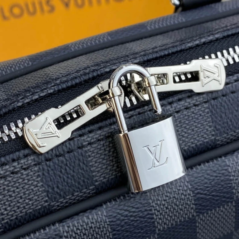 Mythick.ru Handle:Do Louis Vuitton Damier Graphite Porte-Documents Voyage PM