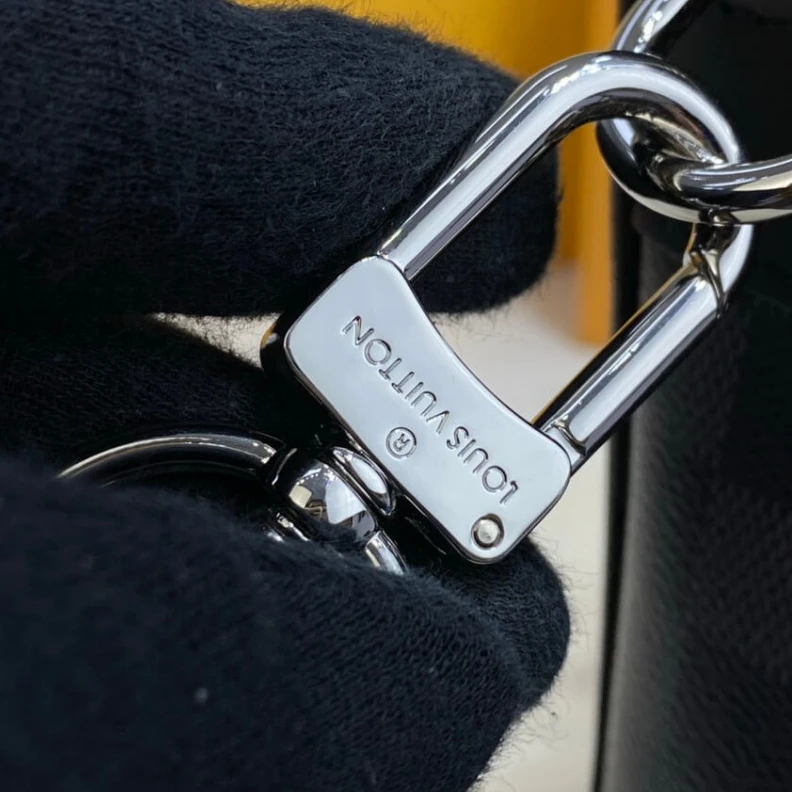 Mythick.ru Handle:Do Louis Vuitton Damier Graphite Porte-Documents Voyage PM