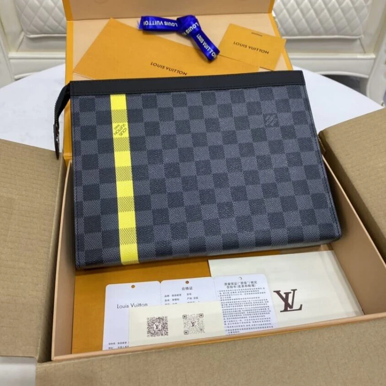 Mythick ru Zip closi Louis Vuitton Damier Graphite Stripe Pochette Voyage MM Yellow