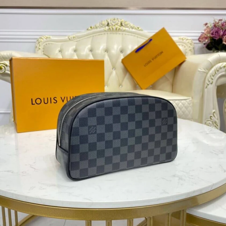 Louis vuitton locations Natural c Louis Vuitton Damier Graphite Toiletry Bag 25