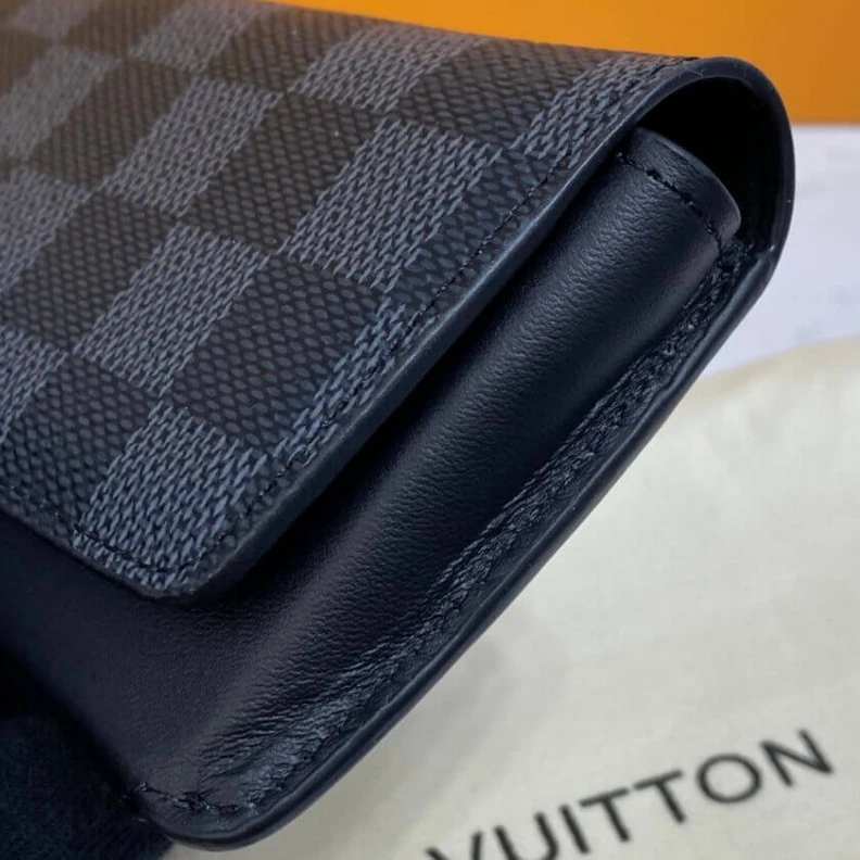 Top lv Calf leat Louis Vuitton Damier Graphite Woody Glasses Case
