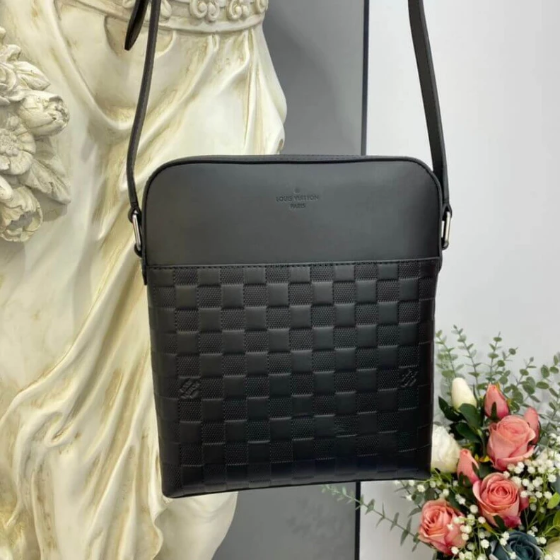 Lv belts replica 21 x 26 x Louis Vuitton Damier Infini Leather District Pochette