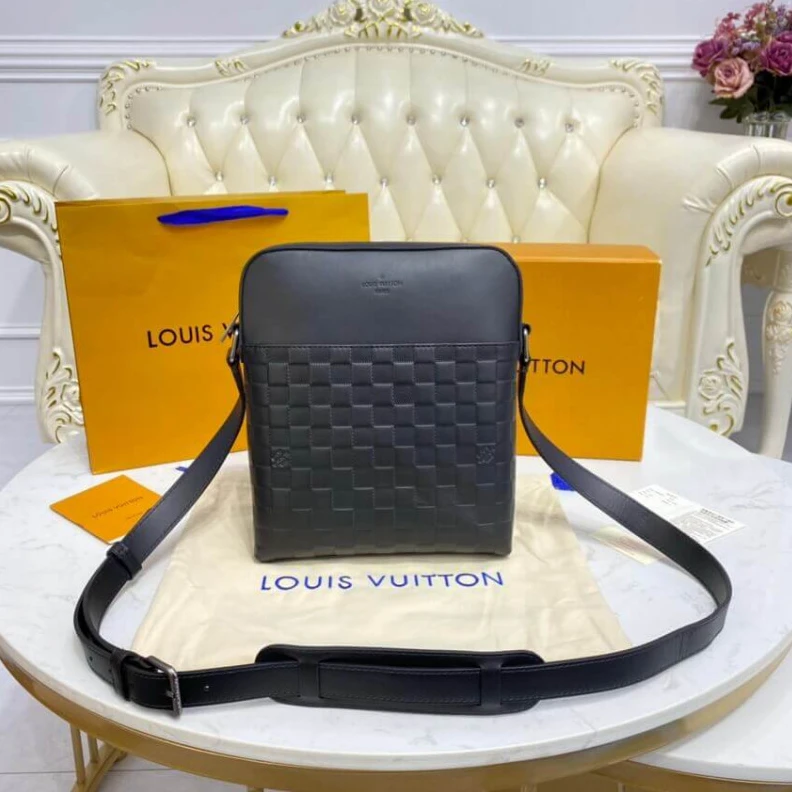 Lv belts replica 21 x 26 x Louis Vuitton Damier Infini Leather District Pochette