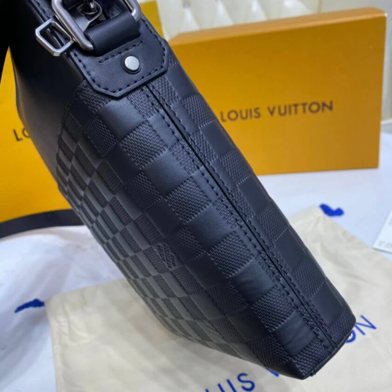 Lv belts replica 21 x 26 x Louis Vuitton Damier Infini Leather District Pochette