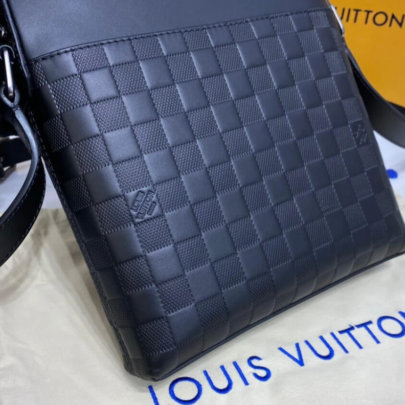 Lv belts replica 21 x 26 x Louis Vuitton Damier Infini Leather District Pochette