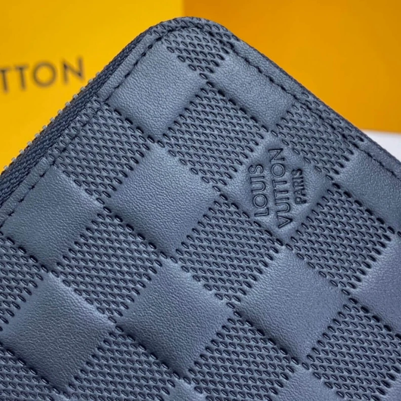 Mythick.ru 16 CC slo Louis Vuitton Damier Infini Leather Zippy Organizer