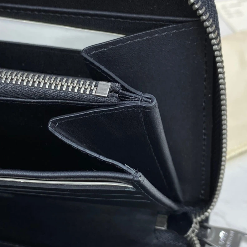 Mythick.ru 16 CC slo Louis Vuitton Damier Infini Leather Zippy Organizer