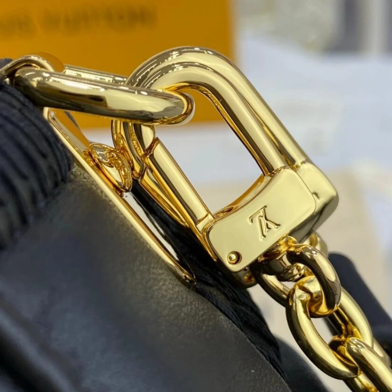 Lv belts replica Chain Dro Louis Vuitton Damier Quilt Lambskin Troca MM Black