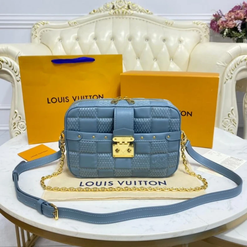 SLock Louis Vuitton Damier Quilt Lambskin Troca MM Blue