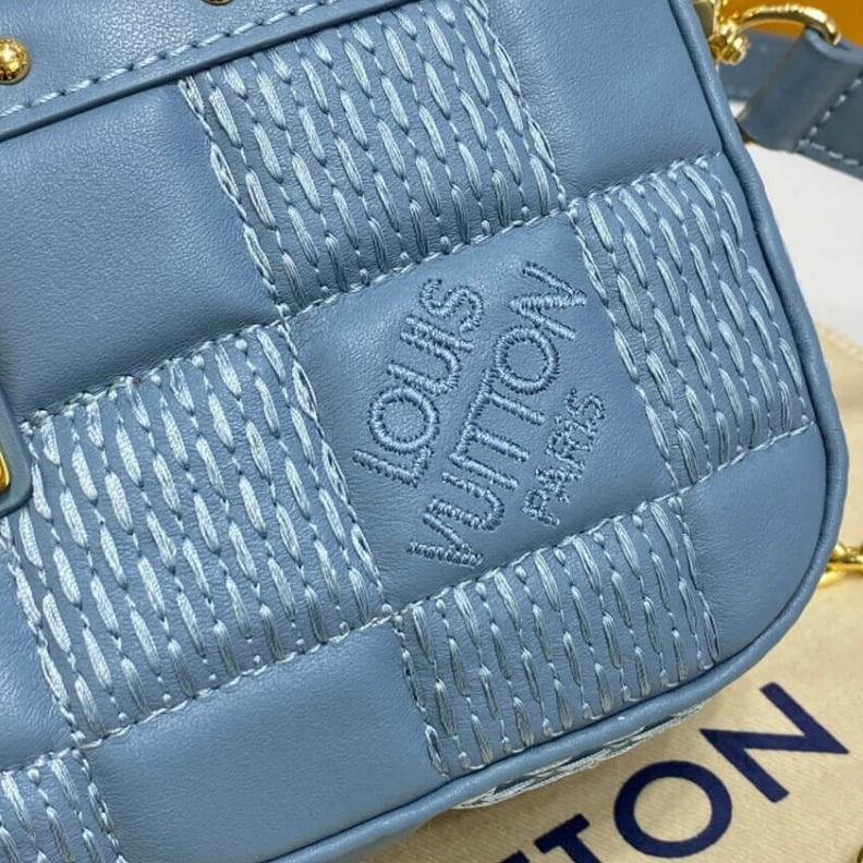 Mythick SLock Louis Vuitton Damier Quilt Lambskin Troca MM Blue
