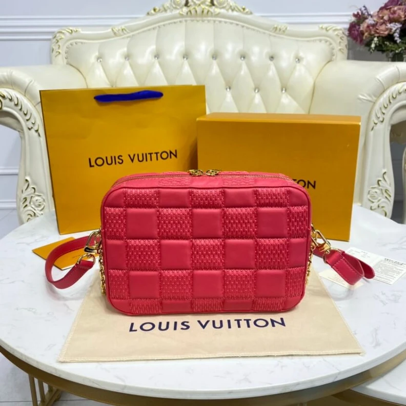 Top lv SLock Louis Vuitton Damier Quilt Lambskin Troca MM Red