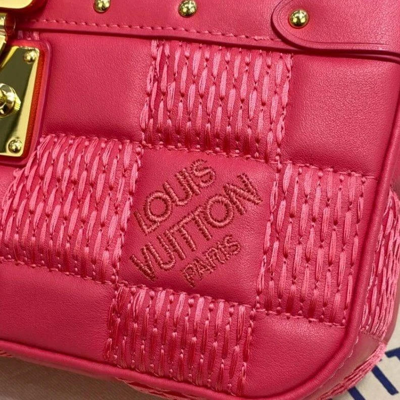 Top lv SLock Louis Vuitton Damier Quilt Lambskin Troca MM Red