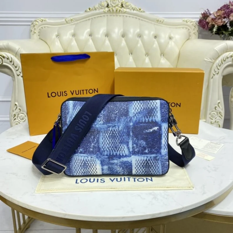 Top lv Strap dro Louis Vuitton Damier Salt Canvas Trio Messenger Blue