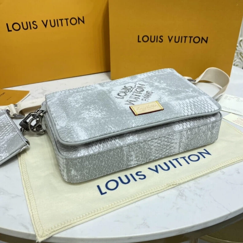 Mythick Silvercol Louis Vuitton Damier Salt Canvas Trio Messenger Grey