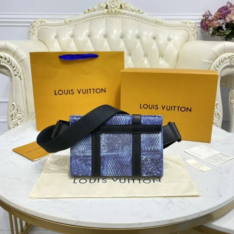 Top lv Strap dro Louis Vuitton Damier Salt Canvas Trunk Slingbag Blue