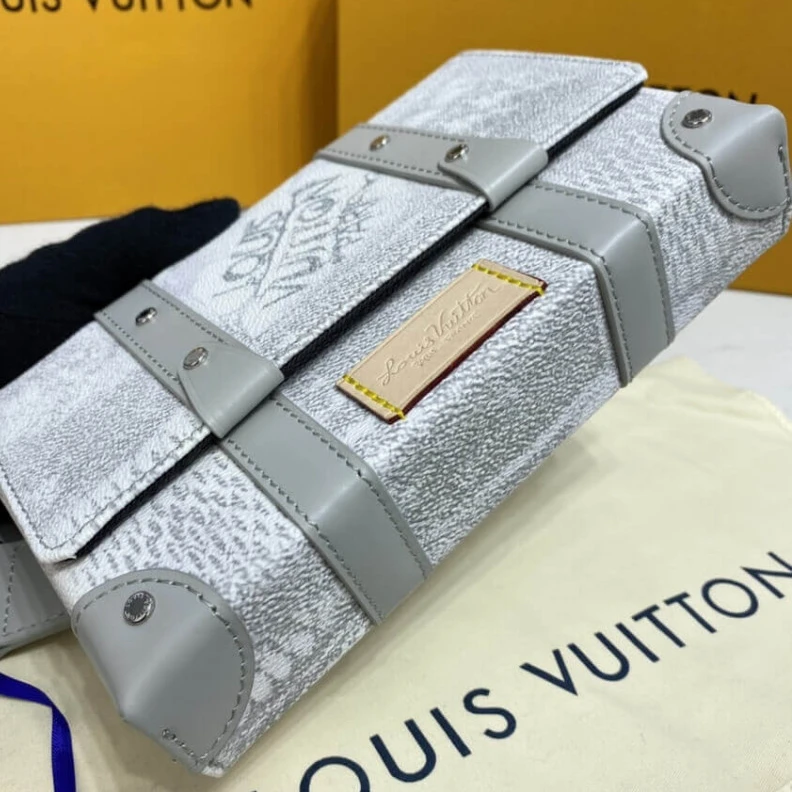 Louis vuitton locations Textile l Louis Vuitton Damier Salt Canvas Trunk Slingbag White
